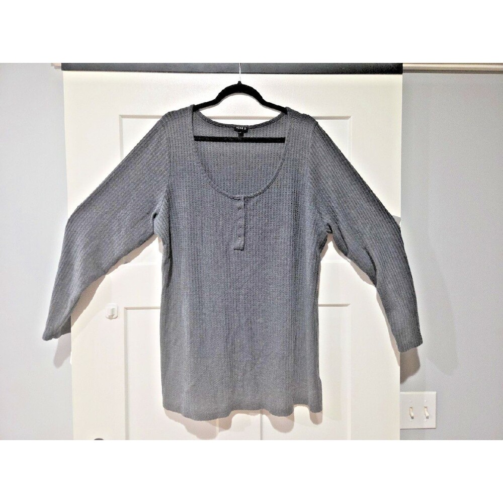 TORRID GRAY LONG SLEEVE WAFFEL STYLE SHIRT Sz 26/28